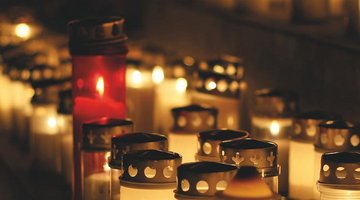 Vorschaubild für Gedenkkerzen-Aktion trägt zum Erhalt heimischer Kriegsgräber bei