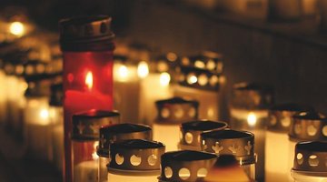 Vorschaubild für Gedenkkerzen-Aktion trägt zum Erhalt heimischer Kriegsgräber bei